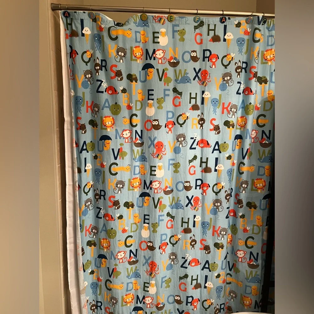 Circo Animal Alphabet Cloth unlined shower curtain Incl matching shower rings